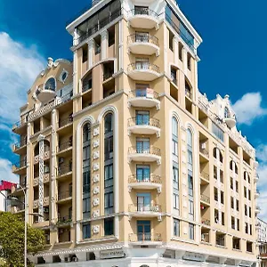 nice-batumi-apartment.batumihotels.net/