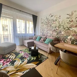 Appartamento Hollan Residence I 3Bdr I 2Bathr I Freeparking, Budapest